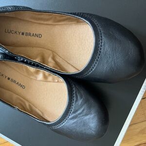 Lucky Brand genuine leather flats